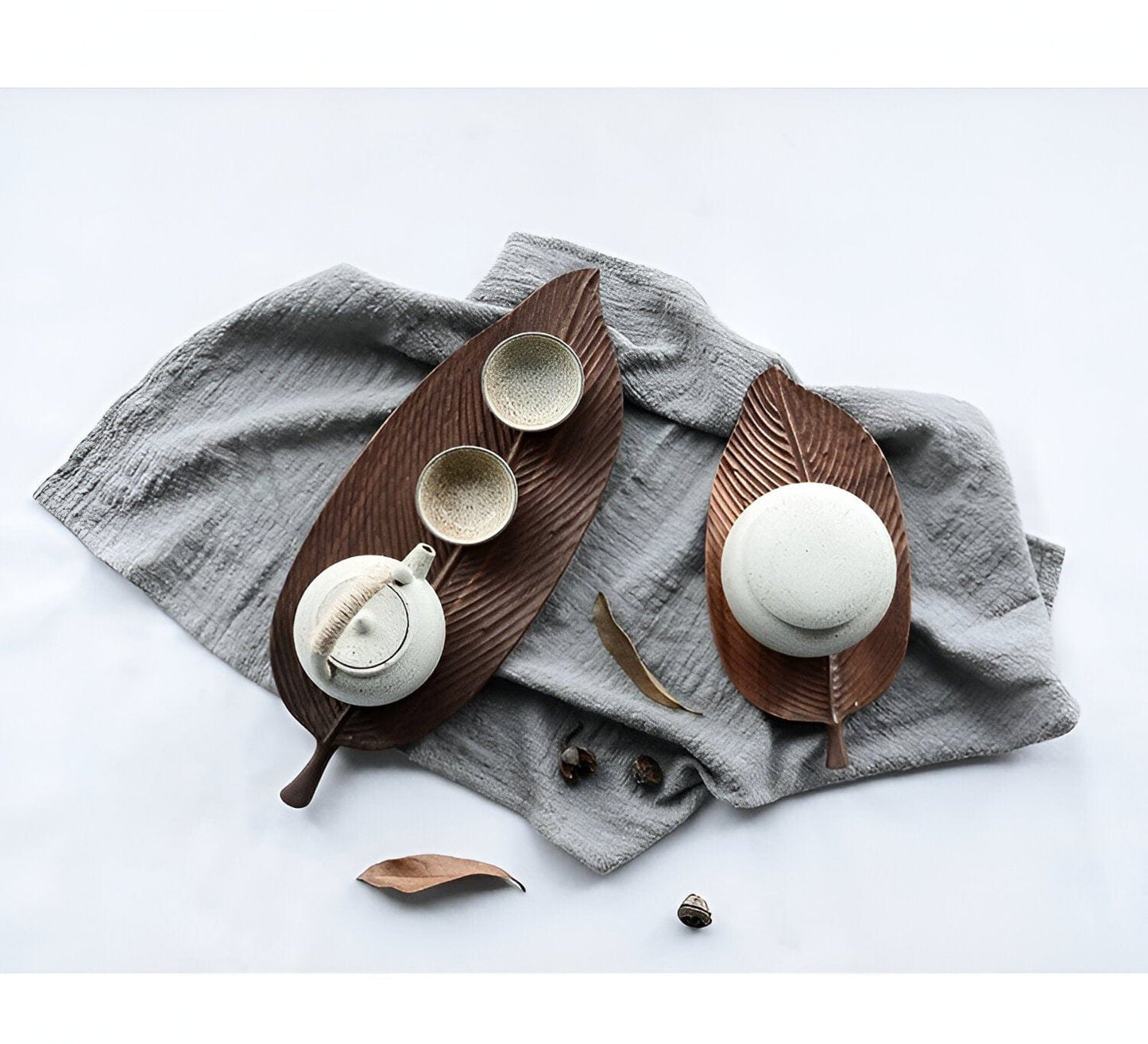 Sovrik Wooden Decoration Leaf Tray