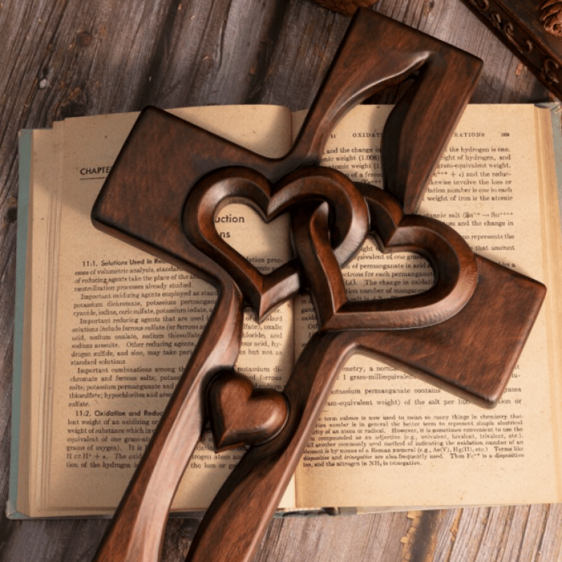 Sovrik Intertwined Heart Wooden Cross